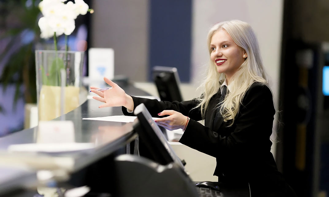 Hotel Front Desk Management