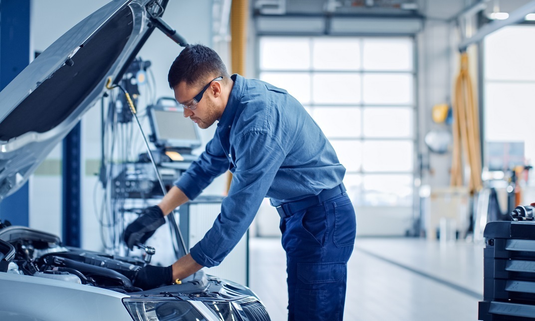 what is a car mechanic degree called